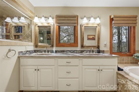 1721 Meadow Road Ferguson NC 28624