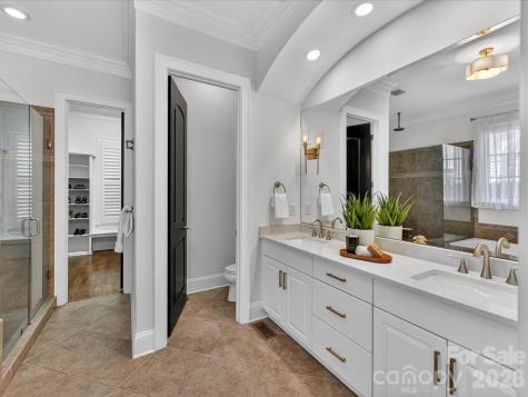 7805 Pemswood Street Charlotte NC 28277