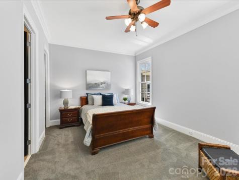 7805 Pemswood Street Charlotte NC 28277