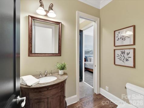 7805 Pemswood Street Charlotte NC 28277