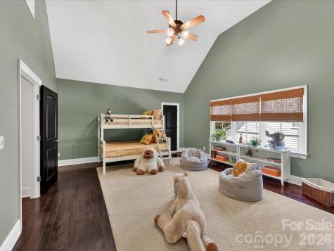 7805 Pemswood Street Charlotte NC 28277
