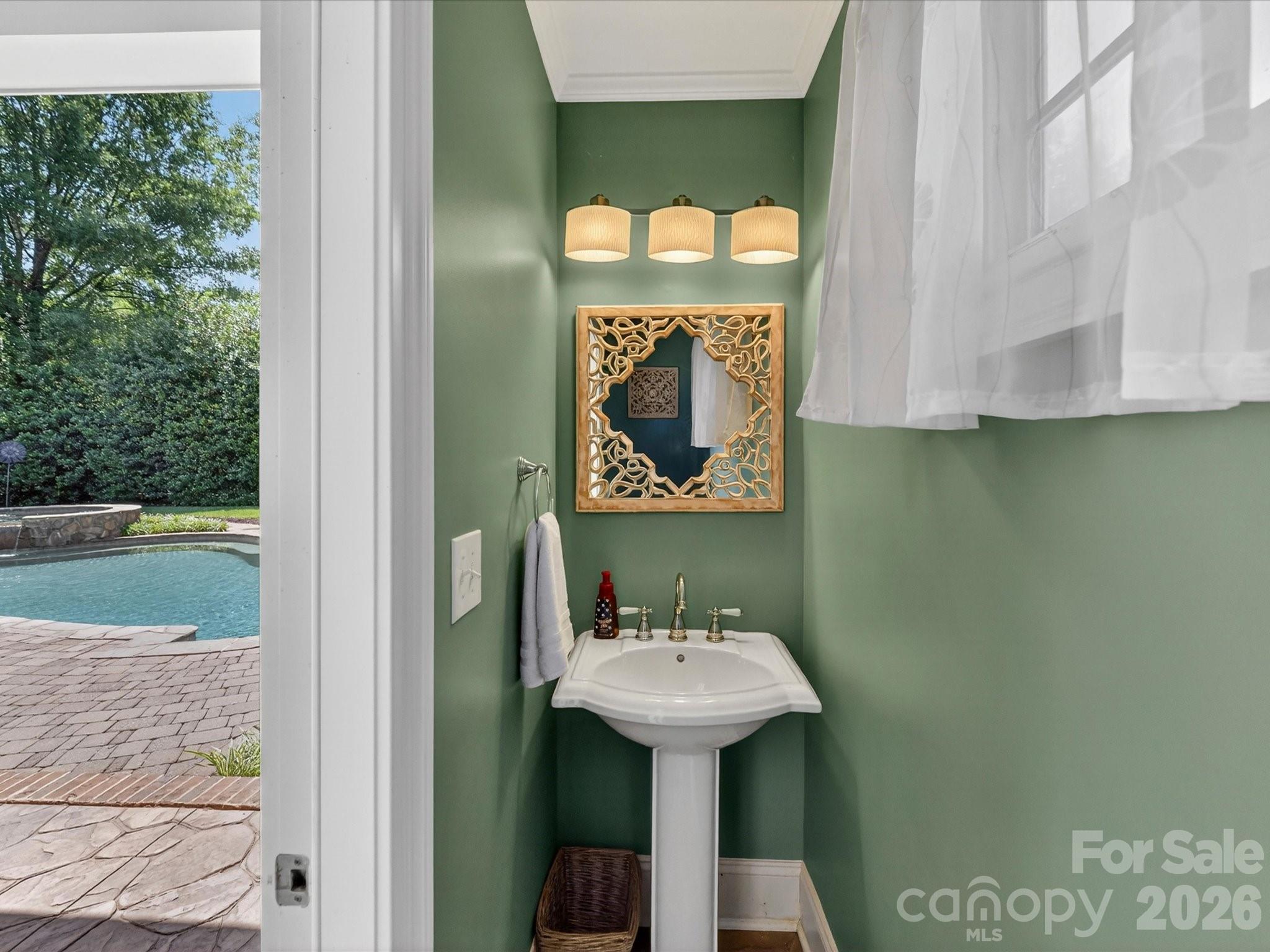 7805 Pemswood Street Charlotte NC 28277
