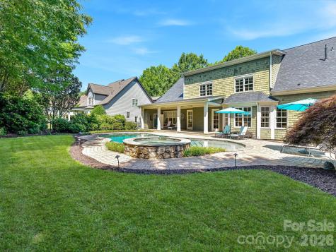 7805 Pemswood Street Charlotte NC 28277