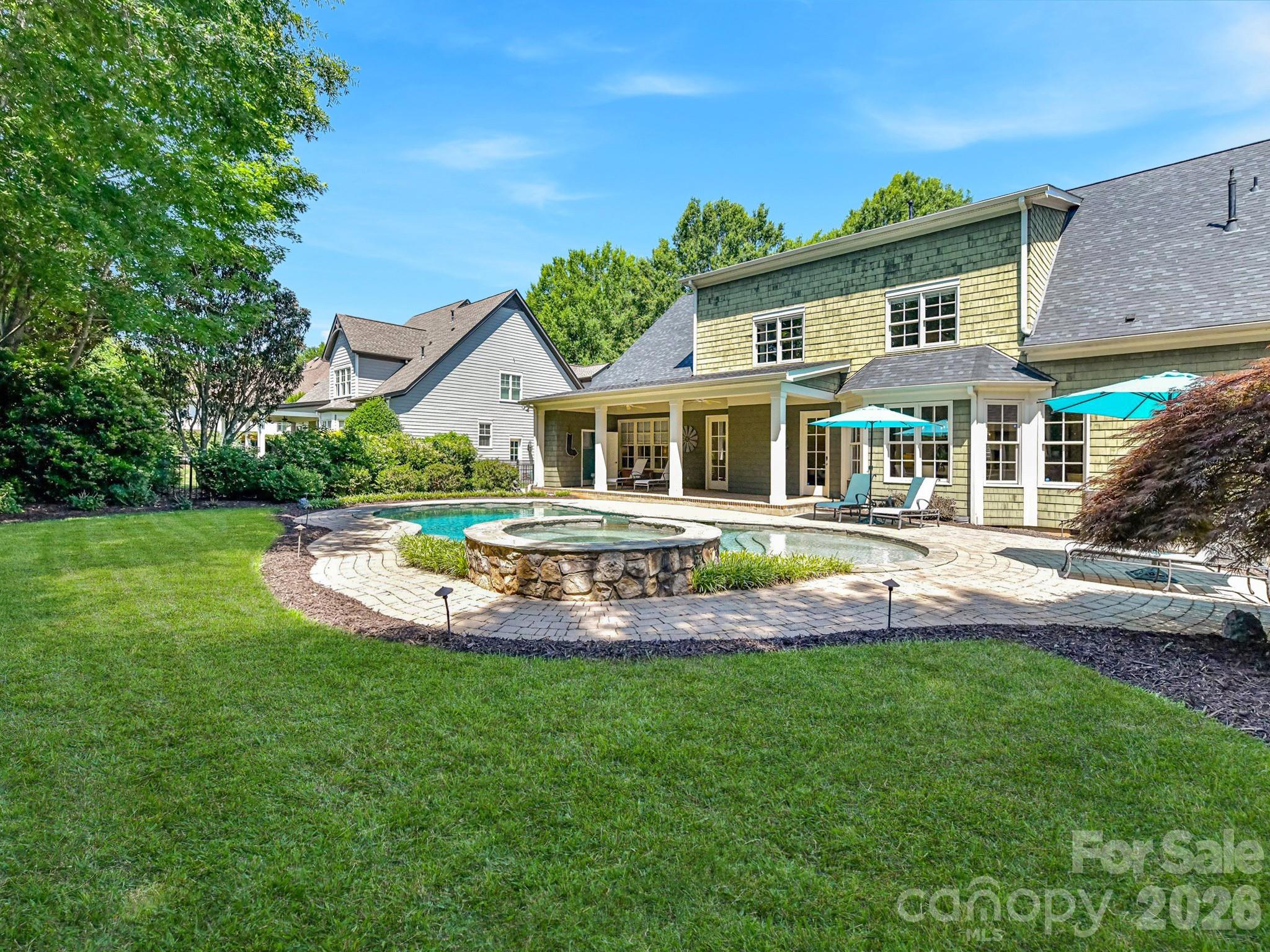 7805 Pemswood Street Charlotte NC 28277