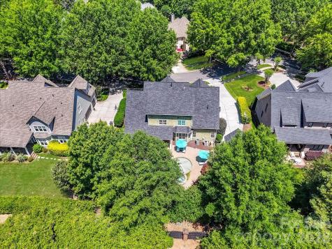 7805 Pemswood Street Charlotte NC 28277