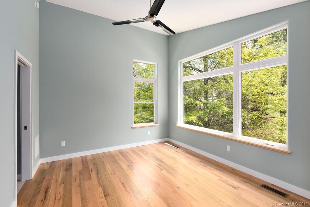 77 Wamboldt Avenue Asheville NC 28806