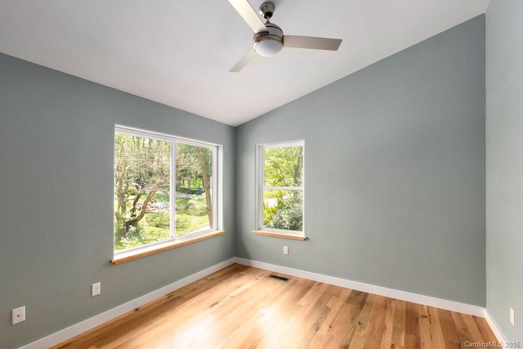 77 Wamboldt Avenue Asheville NC 28806