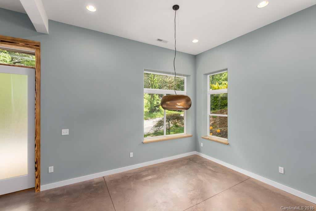 77 Wamboldt Avenue Asheville NC 28806