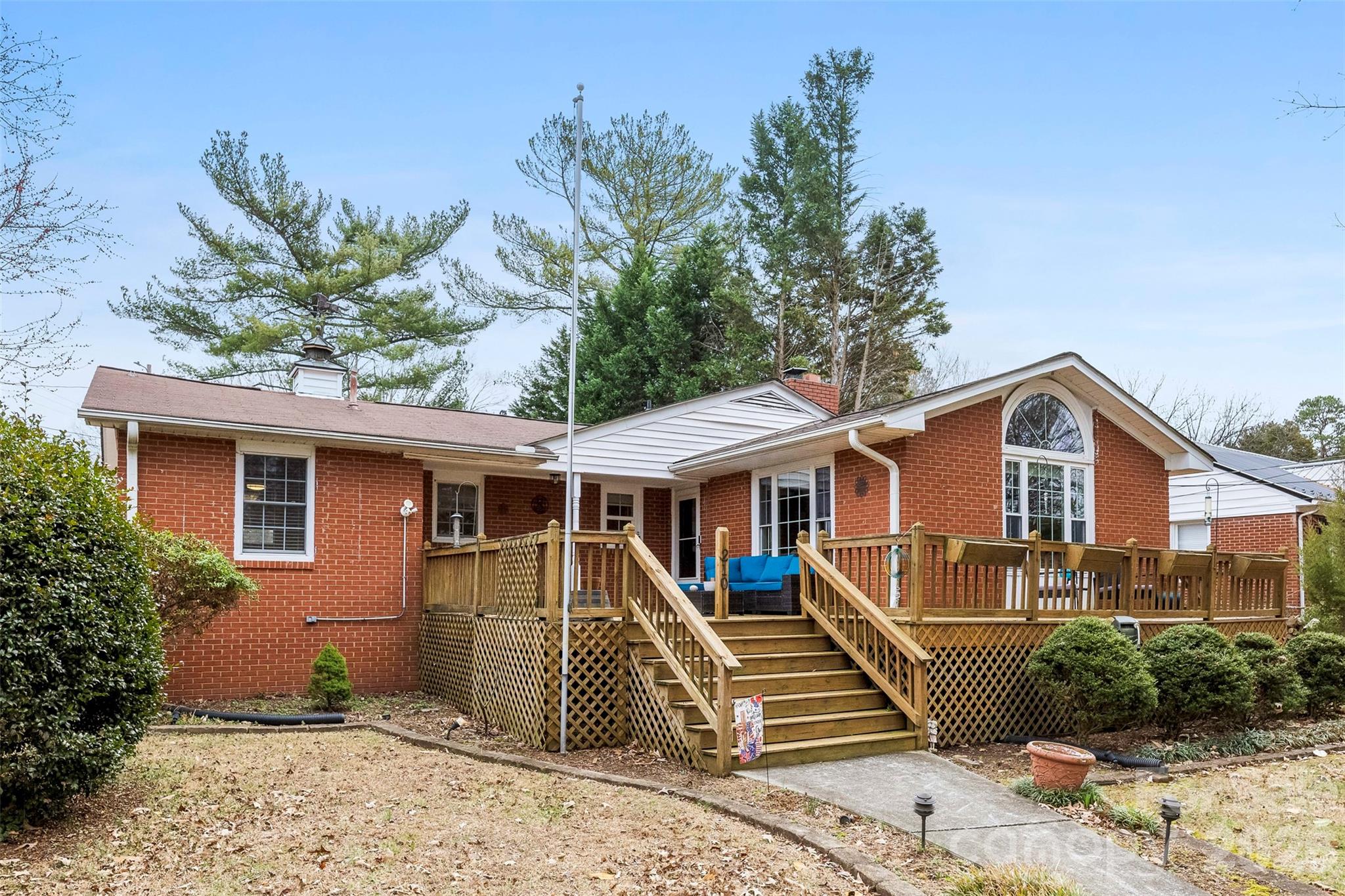 210 Avondale Drive Lexington NC 27295