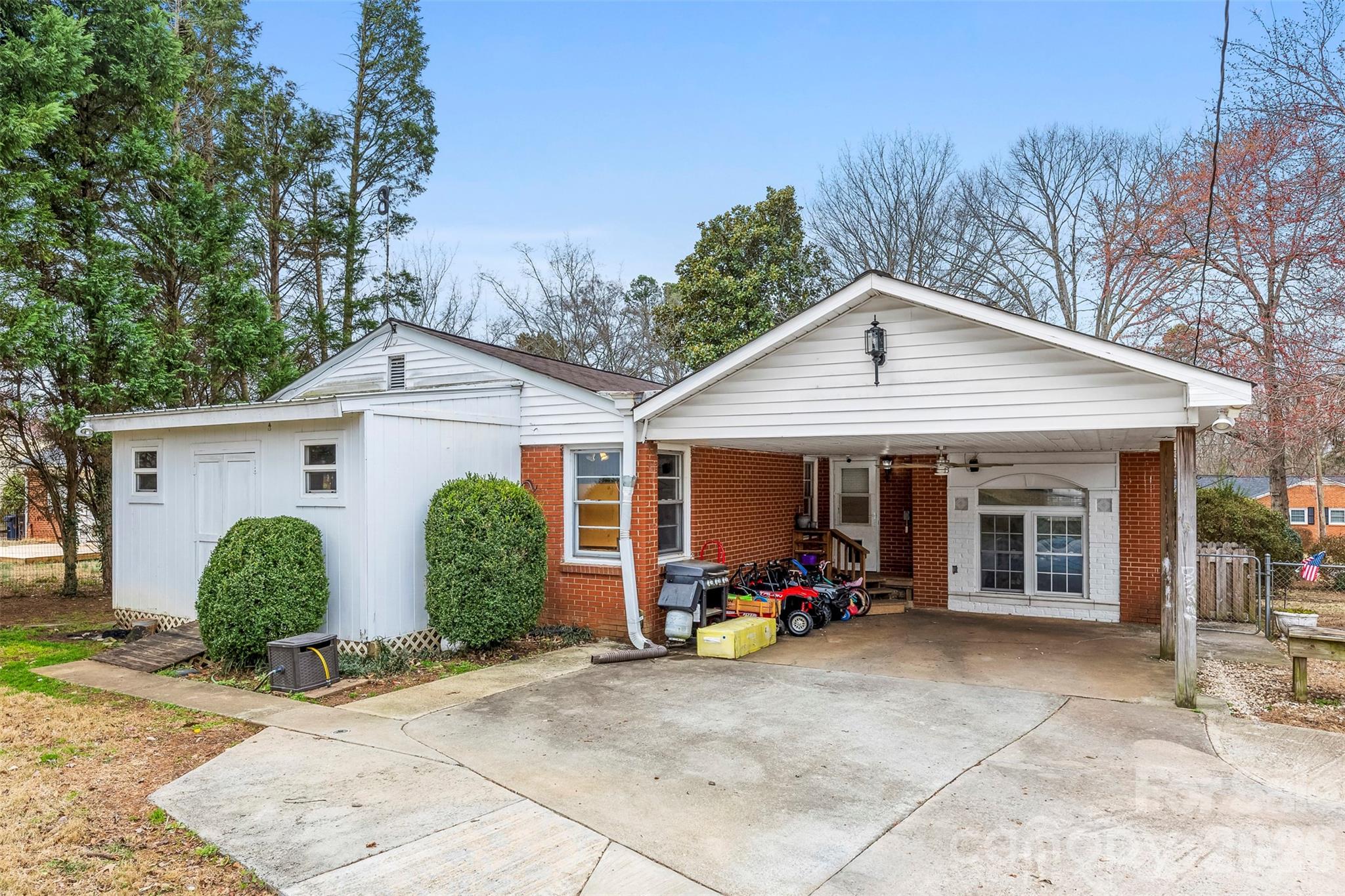 210 Avondale Drive Lexington NC 27295