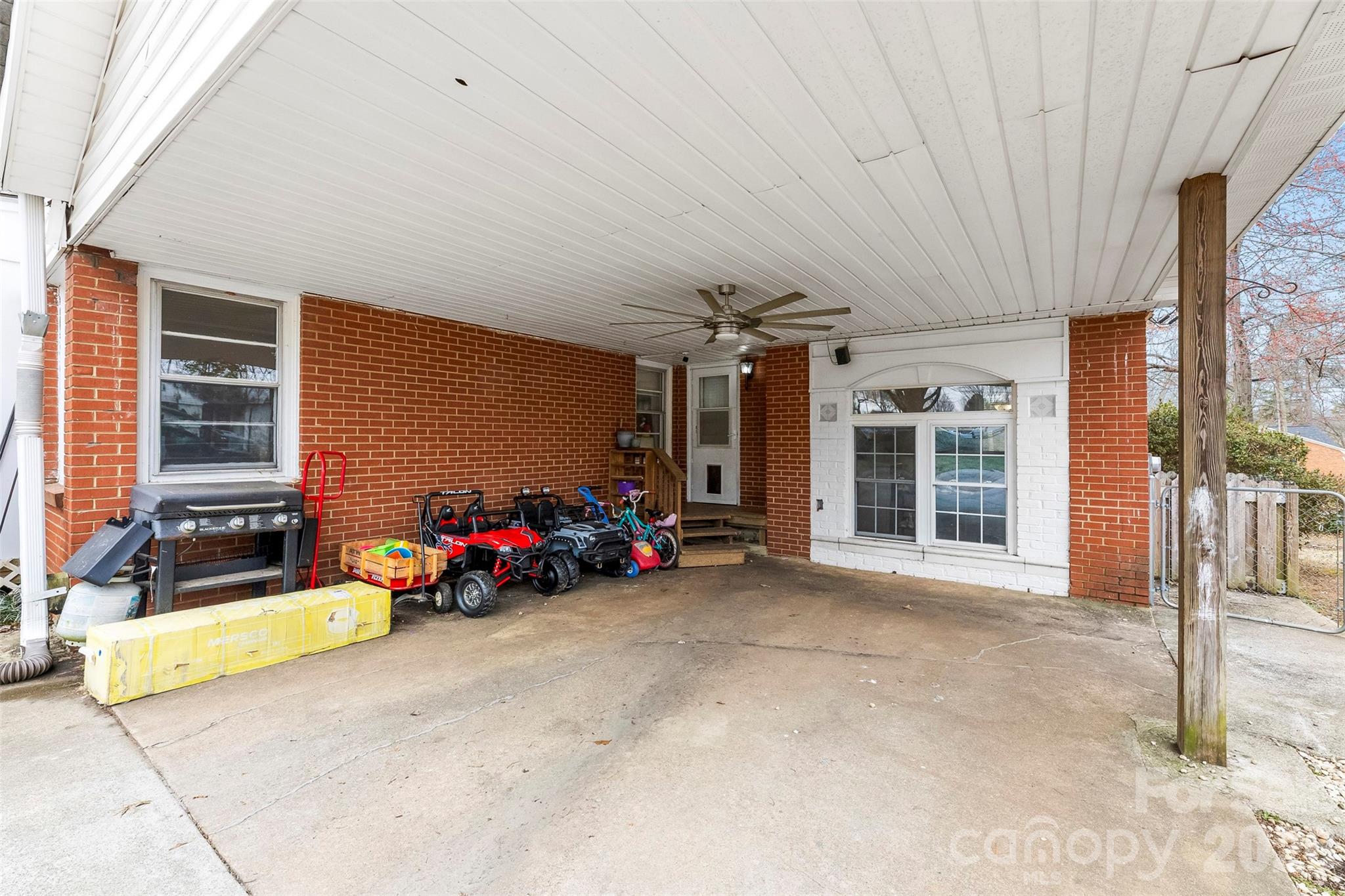 210 Avondale Drive Lexington NC 27295