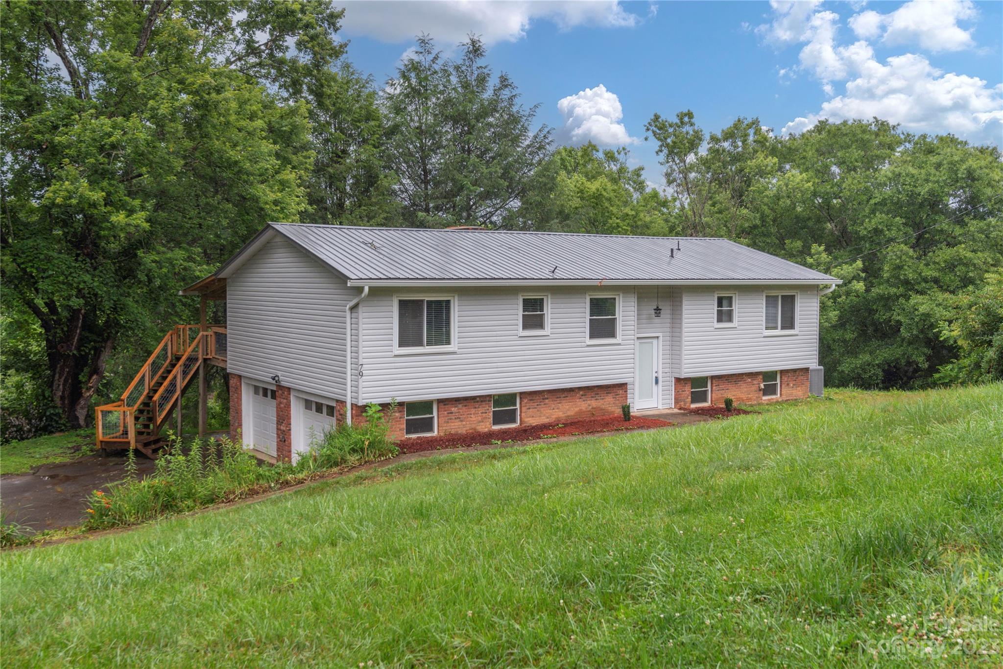 79 Leaf Lane Clyde NC 28721
