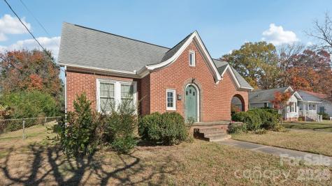 552 Hyde Park Drive NE Concord NC 28025