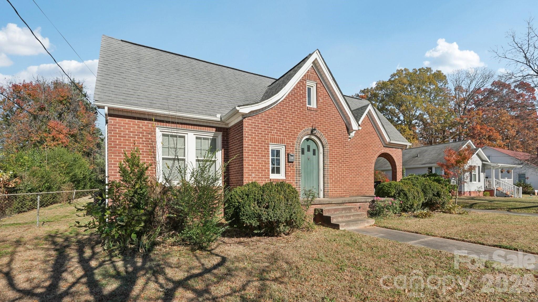 552 Hyde Park Drive NE Concord NC 28025