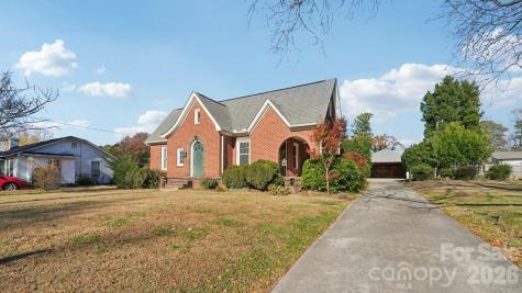 552 Hyde Park Drive NE Concord NC 28025