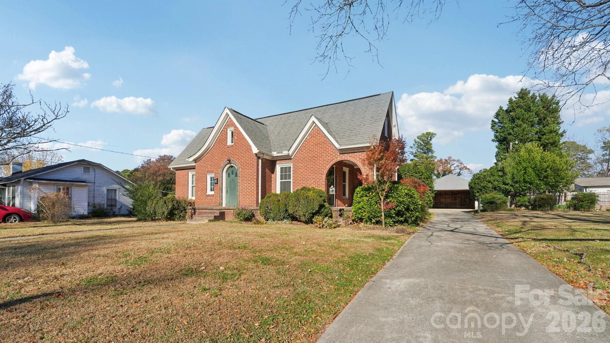 552 Hyde Park Drive NE Concord NC 28025