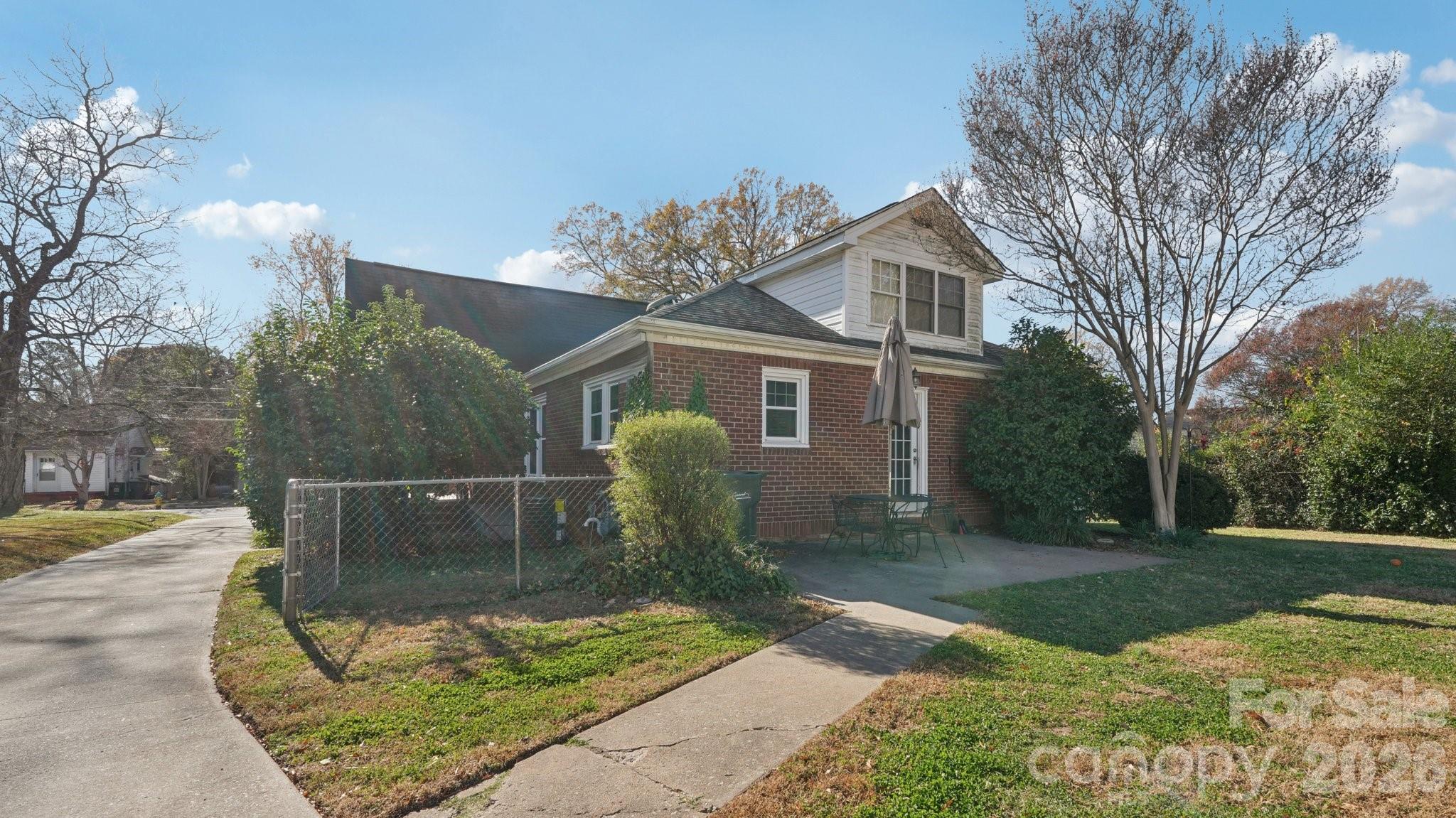552 Hyde Park Drive NE Concord NC 28025