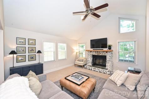 2215 Shadyview Drive Charlotte NC 28210