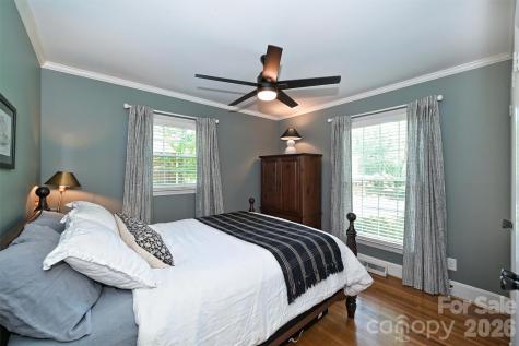 2215 Shadyview Drive Charlotte NC 28210