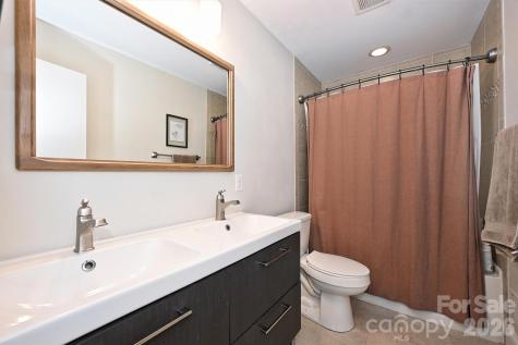 2215 Shadyview Drive Charlotte NC 28210