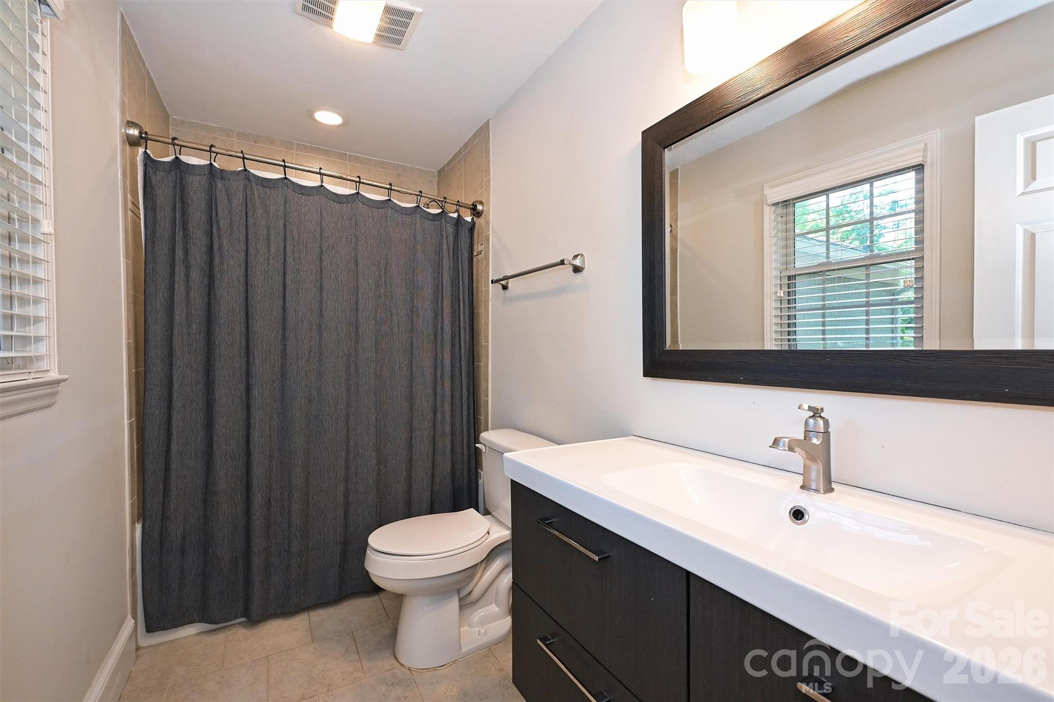 2215 Shadyview Drive Charlotte NC 28210