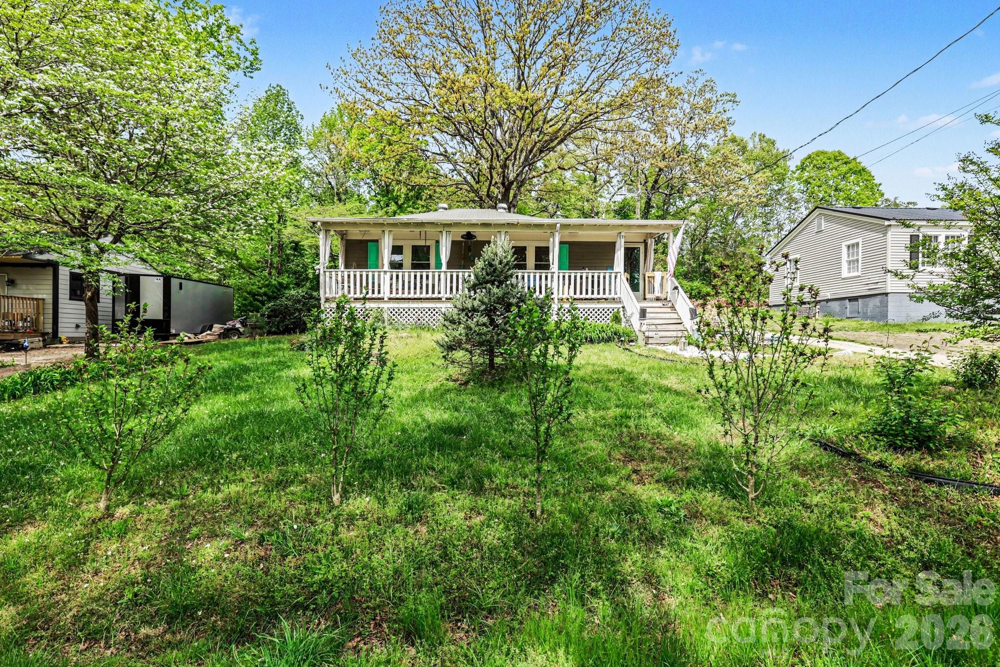 403 Oakdale Avenue Kannapolis NC 28083