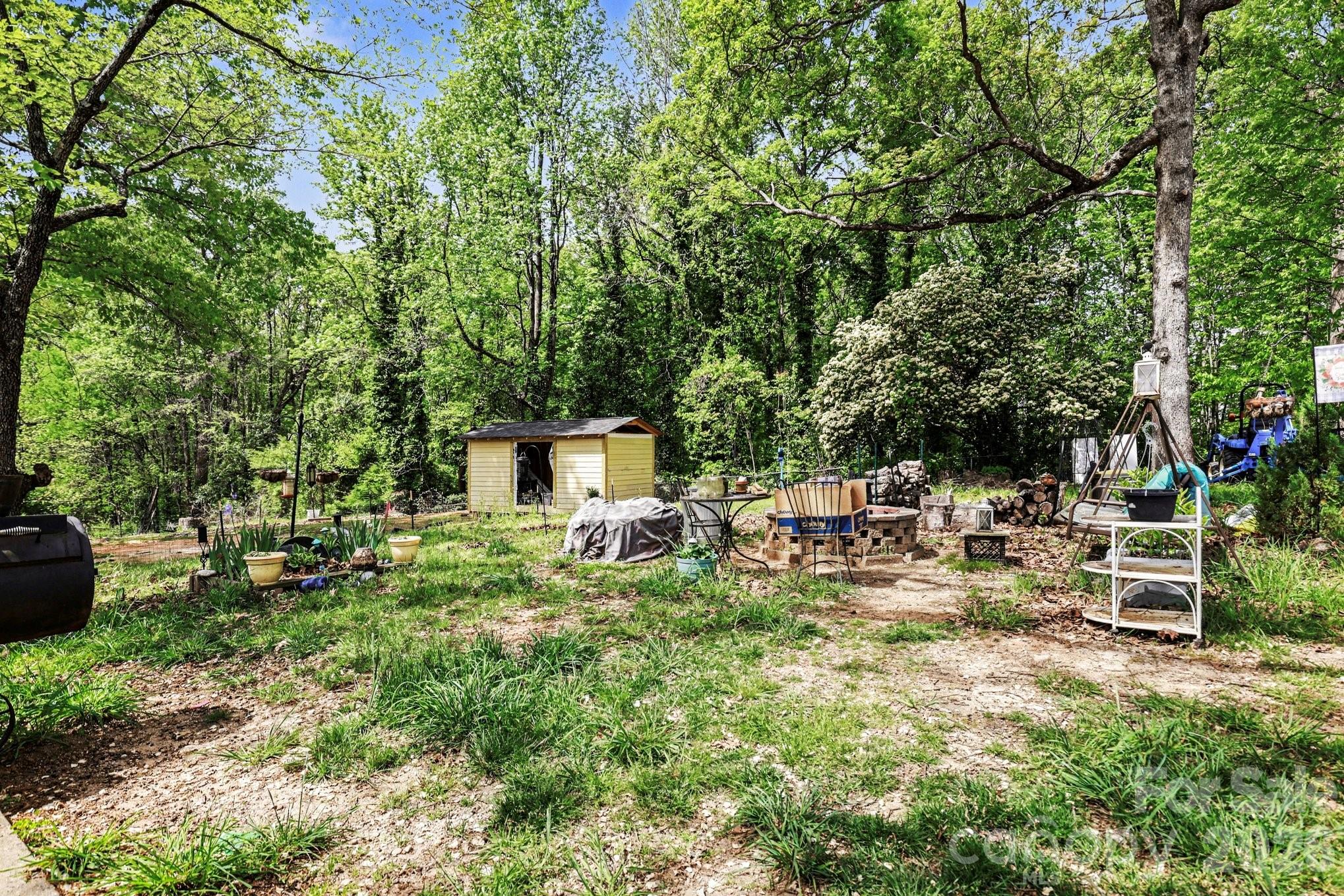 403 Oakdale Avenue Kannapolis NC 28083