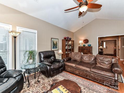 5912 Chalyce Lane Charlotte NC 28270