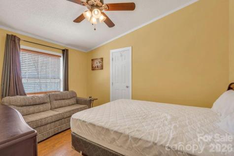 401 Lynn Gap Road Spruce Pine NC 28777
