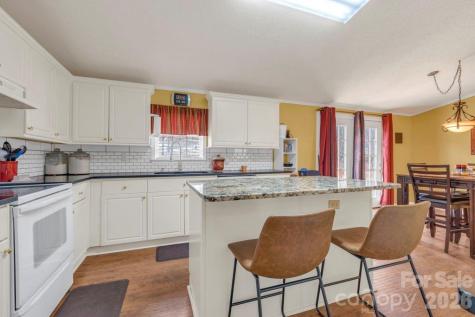 401 Lynn Gap Road Spruce Pine NC 28777