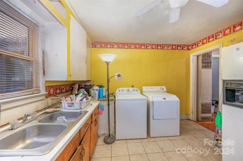 2740 Dogwood Avenue Charlotte NC 28206