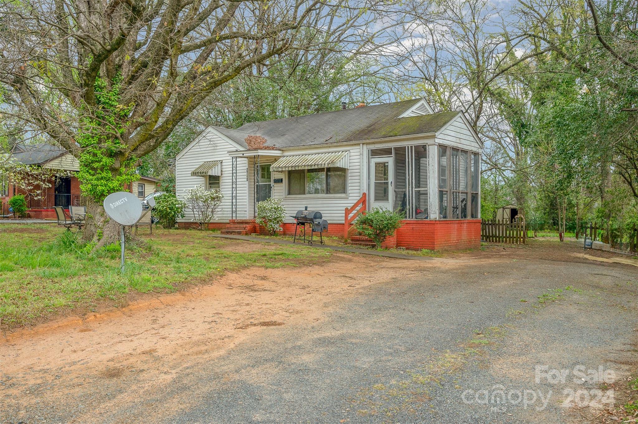2740 Dogwood Avenue Charlotte NC 28206