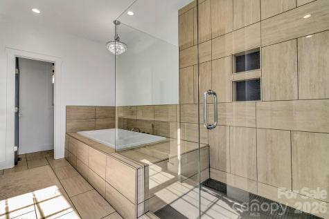 215 E Oakview Road Asheville NC 28806