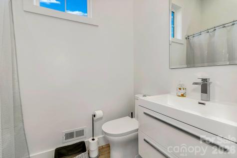 215 E Oakview Road Asheville NC 28806