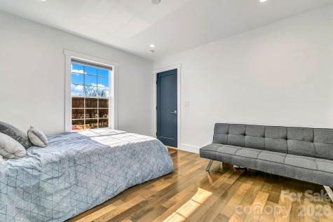 215 E Oakview Road Asheville NC 28806