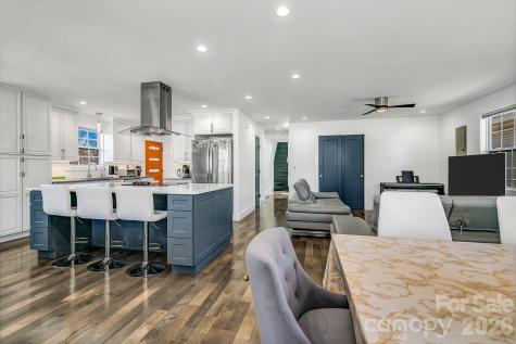 215 E Oakview Road Asheville NC 28806