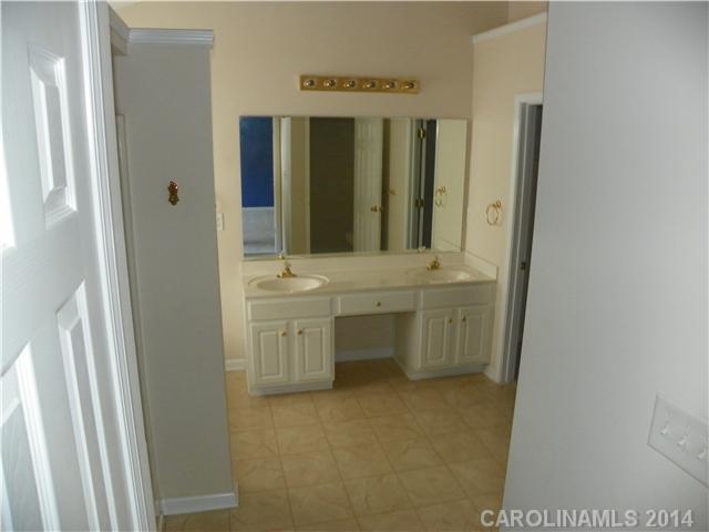 5777 Crimson Oak Court Harrisburg NC 28075