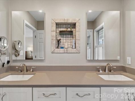 68 Acorn Road Asheville NC 28804