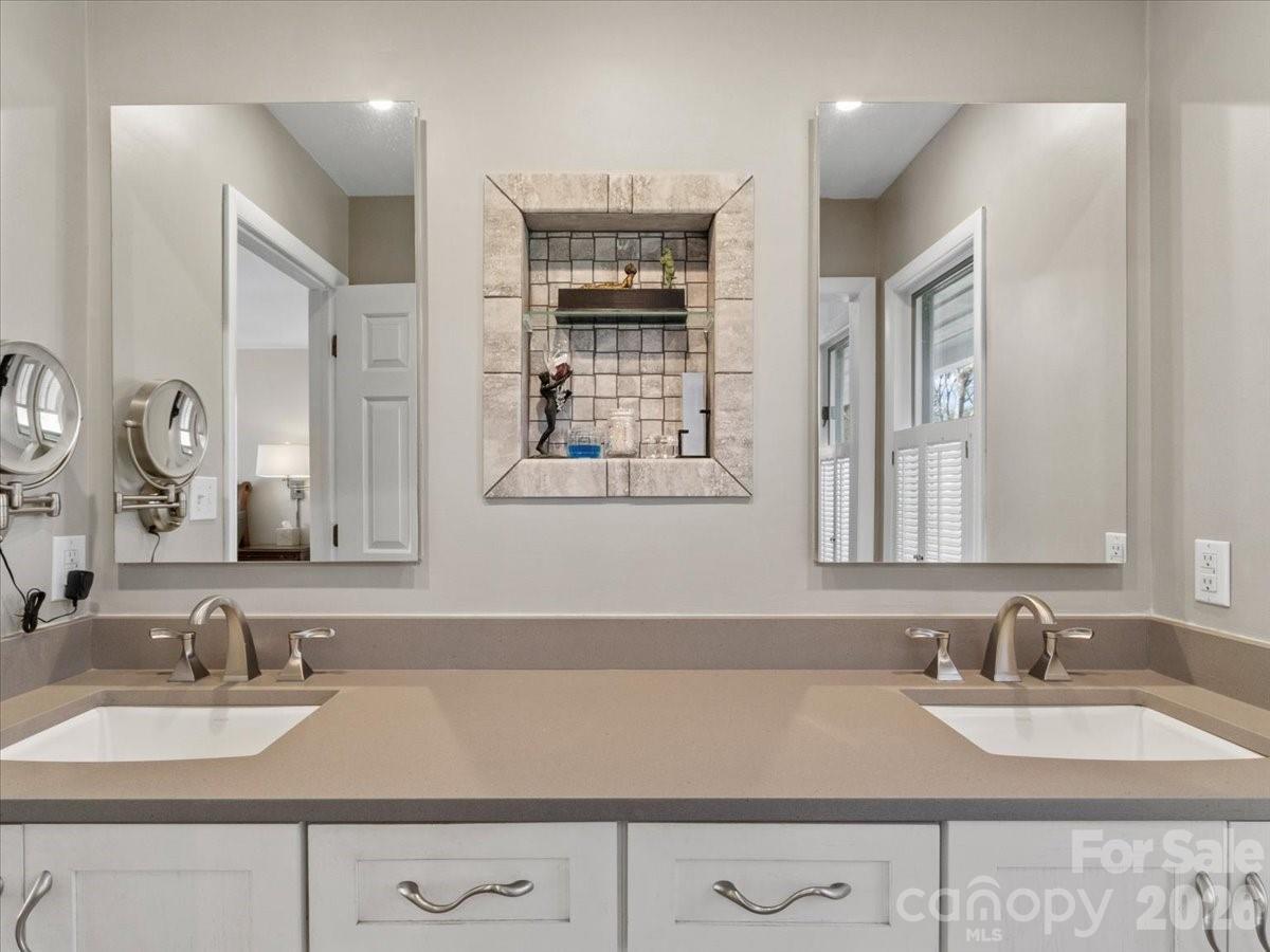 68 Acorn Road Asheville NC 28804