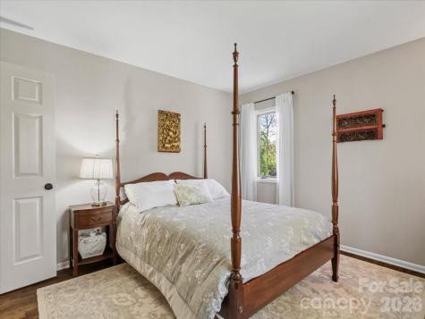 68 Acorn Road Asheville NC 28804