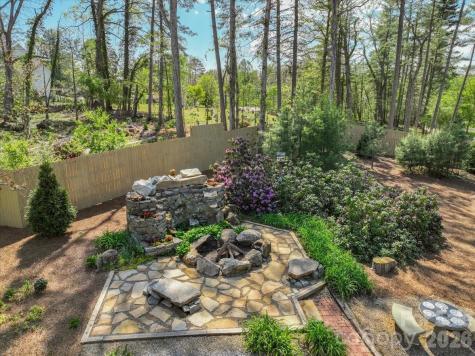 68 Acorn Road Asheville NC 28804