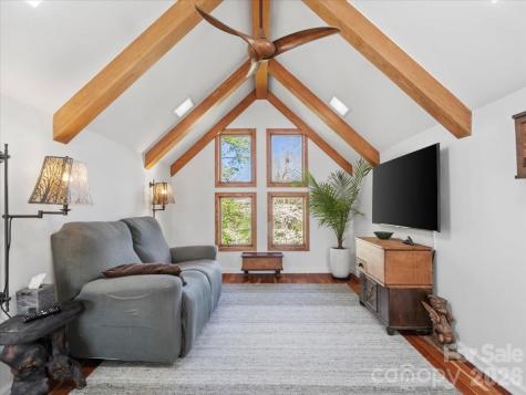 68 Acorn Road Asheville NC 28804