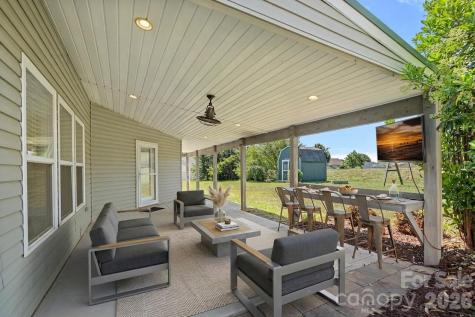 1918 Leesburg Drive Clover SC 29710