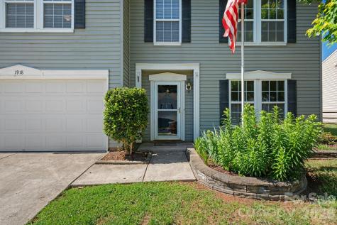 1918 Leesburg Drive Clover SC 29710