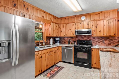 1502 Greenstreet Drive Traphill NC 28685