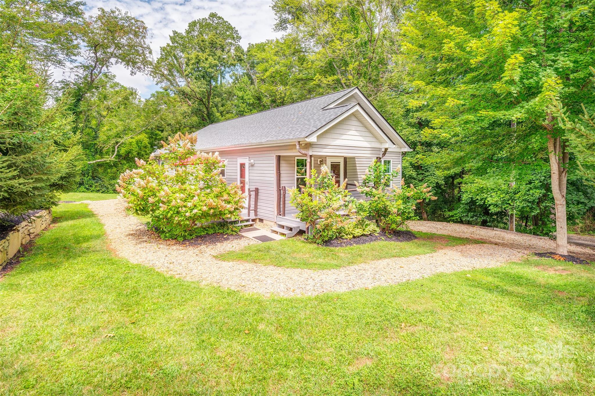 6 Caper Trail Asheville NC 28806