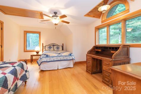155 Mule Trail Drive Bakersville NC 28705