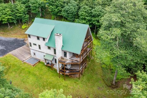 155 Mule Trail Drive Bakersville NC 28705