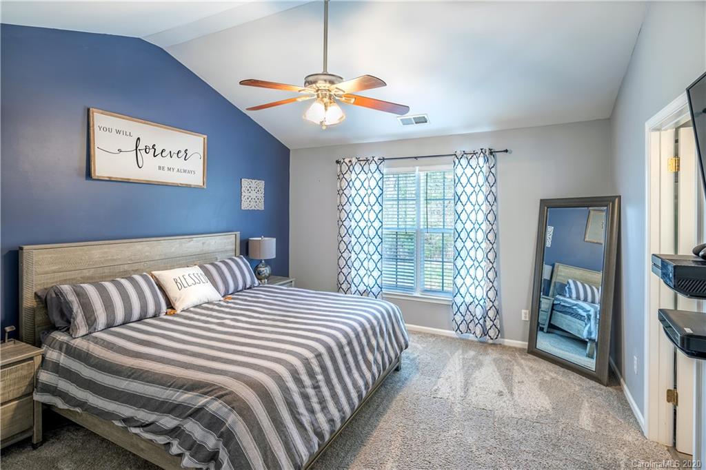 12437 Stratfield Place Circle Pineville NC 28134