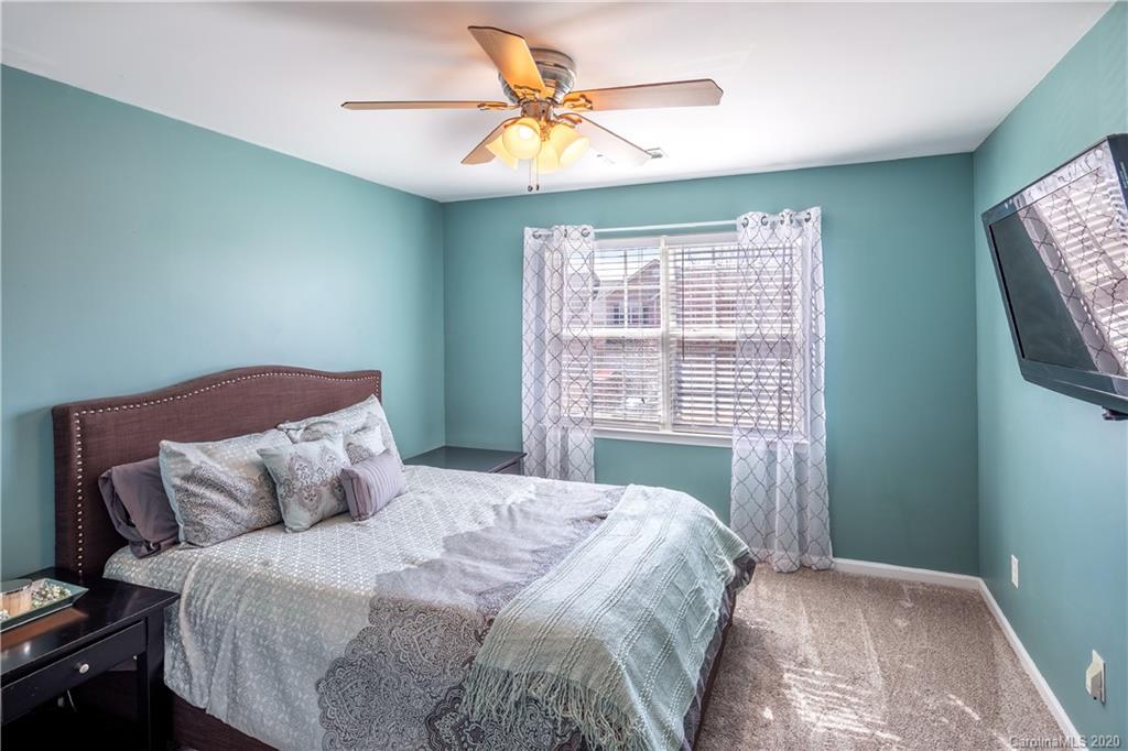 12437 Stratfield Place Circle Pineville NC 28134